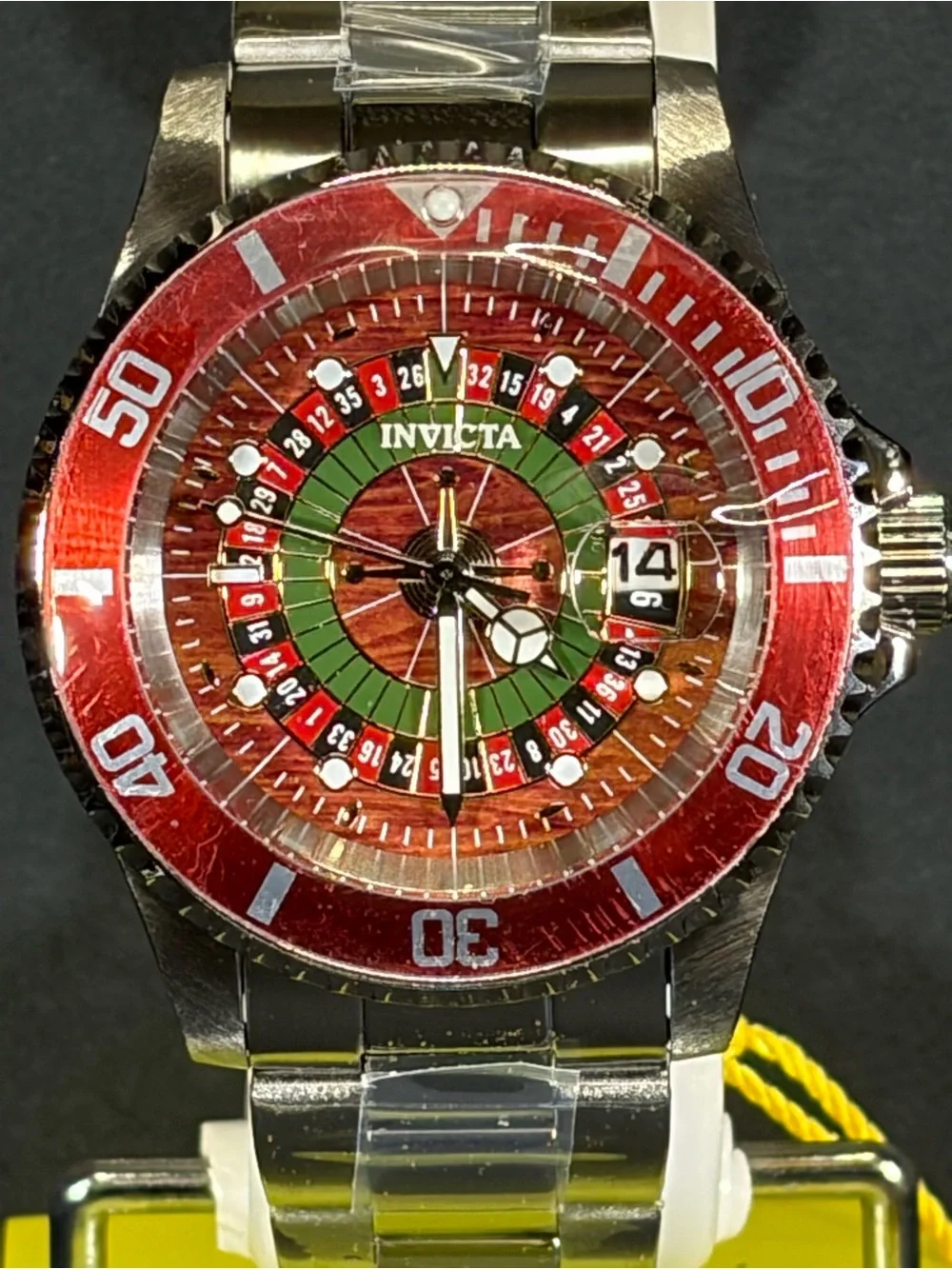 Invicta Pro Diver House of Cards Roulette Men’s Watch 40mm 50519 – New